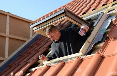 Pose de fenêtre de toit et velux par un couvreur à Saint-Ciers-d'Abzac